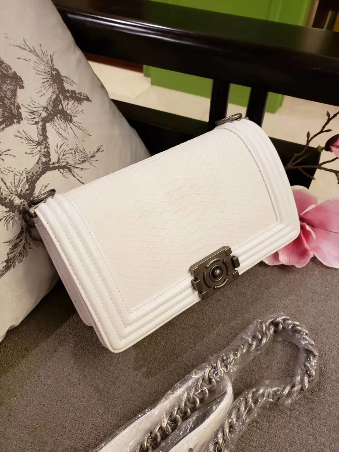 

The new 2021 rhomboid chain with snake-print shoulder bag for women cross-bo