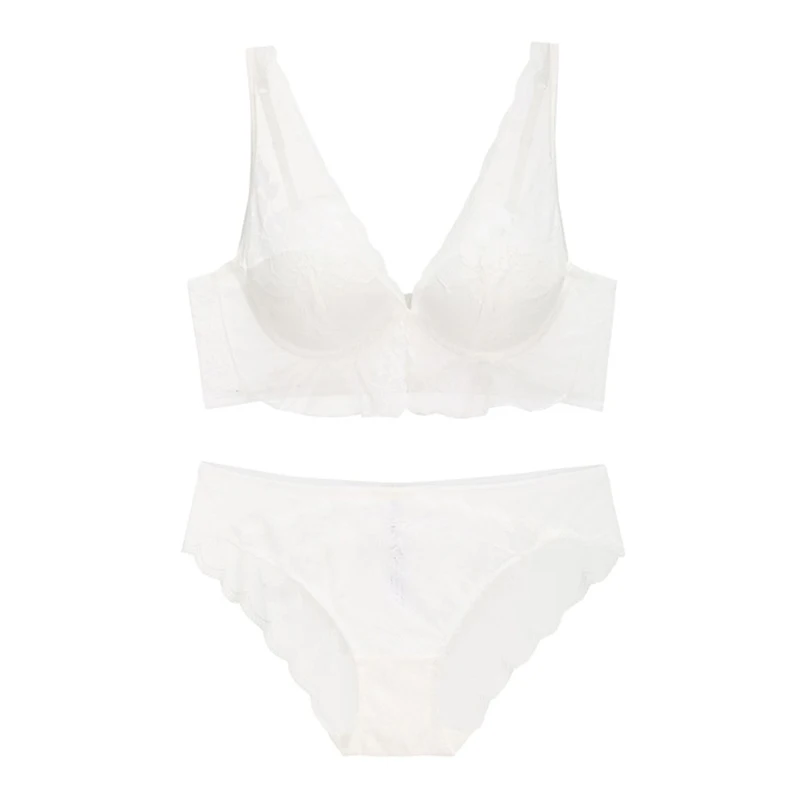 Комплект женского кружевного нижнего белья с чашками пуш-ап и V-образным вырезом |