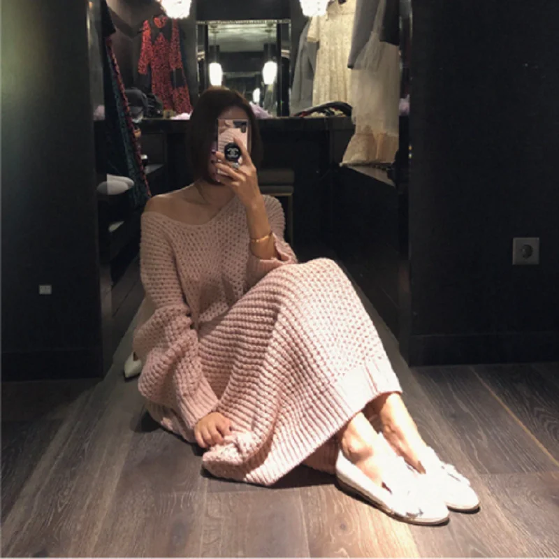 

New Winter Casual V-neck Lazy Waist And Ankle Women's Sweater Autumn Korean Round Hole Loose Dress Fashion Bat Sleeve Top