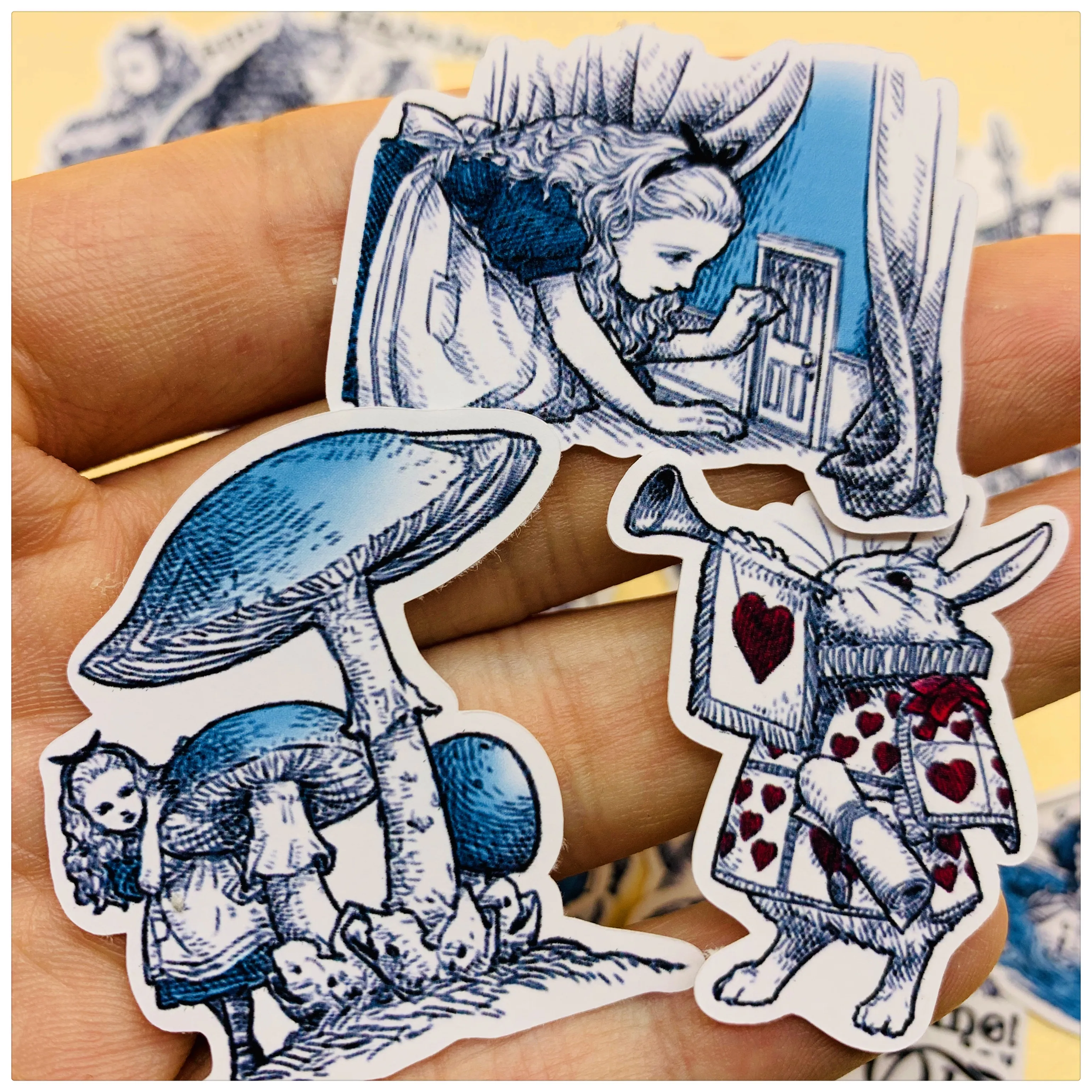 40 наклеек в винтажном стиле с героями мультфильмов Алиса Сказочная девушка