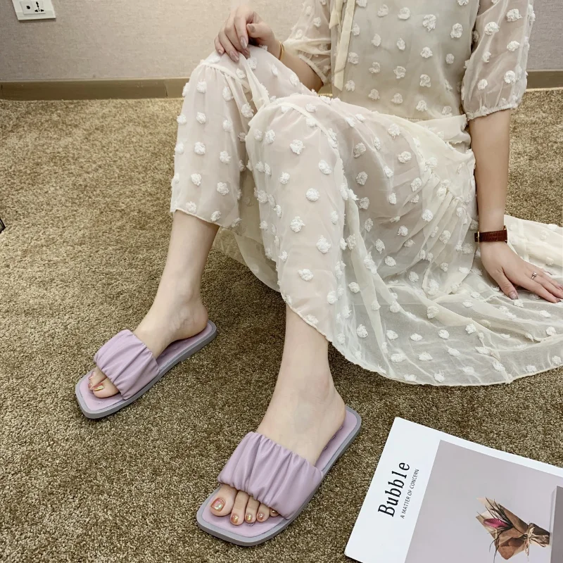 Summer New Women's Outdoor Flat Slippers Roma Style PU Pleated Violet White Flat Ladies Sandals Fashion Rubber Shoes Slippers
