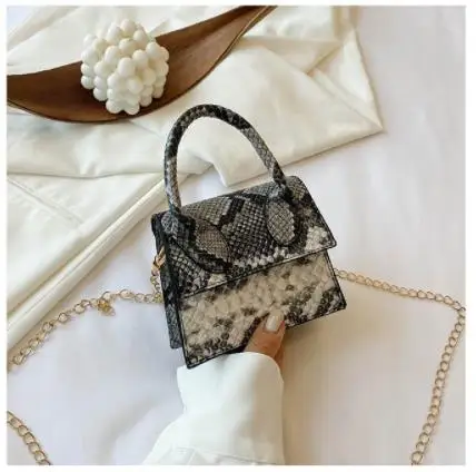 

Ladies Retro Style Crossbody Shoulder Bag Girls Personalized Snakeskin Pattern Chain Shoulder Strap Casual Messenger Bag Handbag