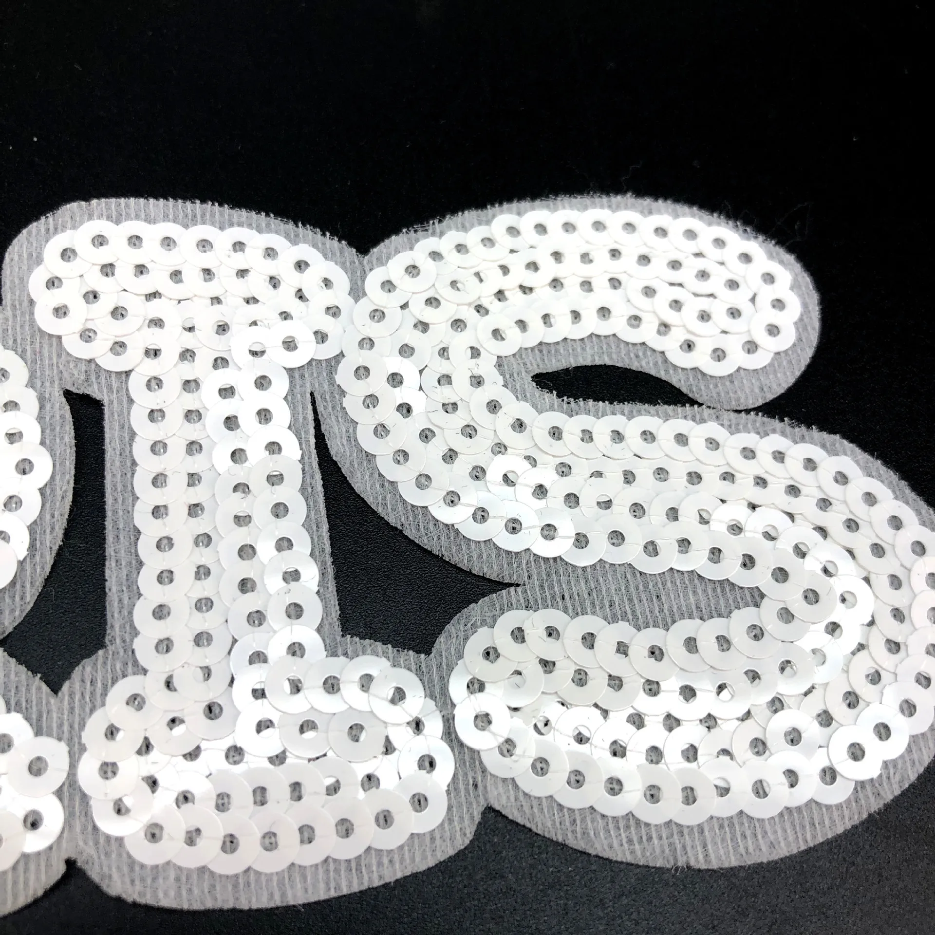 Блесток нашивки с надписью Paris Утюг на вышитой аппликацией Вышивание патч DIY для