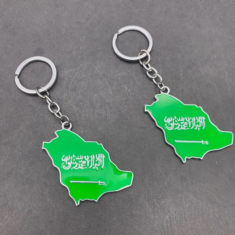 

Saudi Arabia Map Keychain Lapel Pin Flag Key Holders Brooch Pins Keyring
