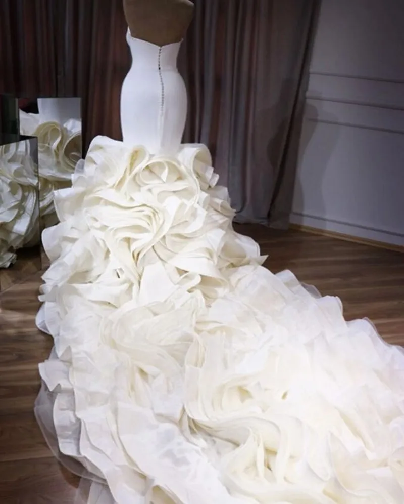 

White Mermaid Wedding Dresses Sweetheart Organza Bottom Ruffles Bridal Gowns Lace Up Vestido De Noiva