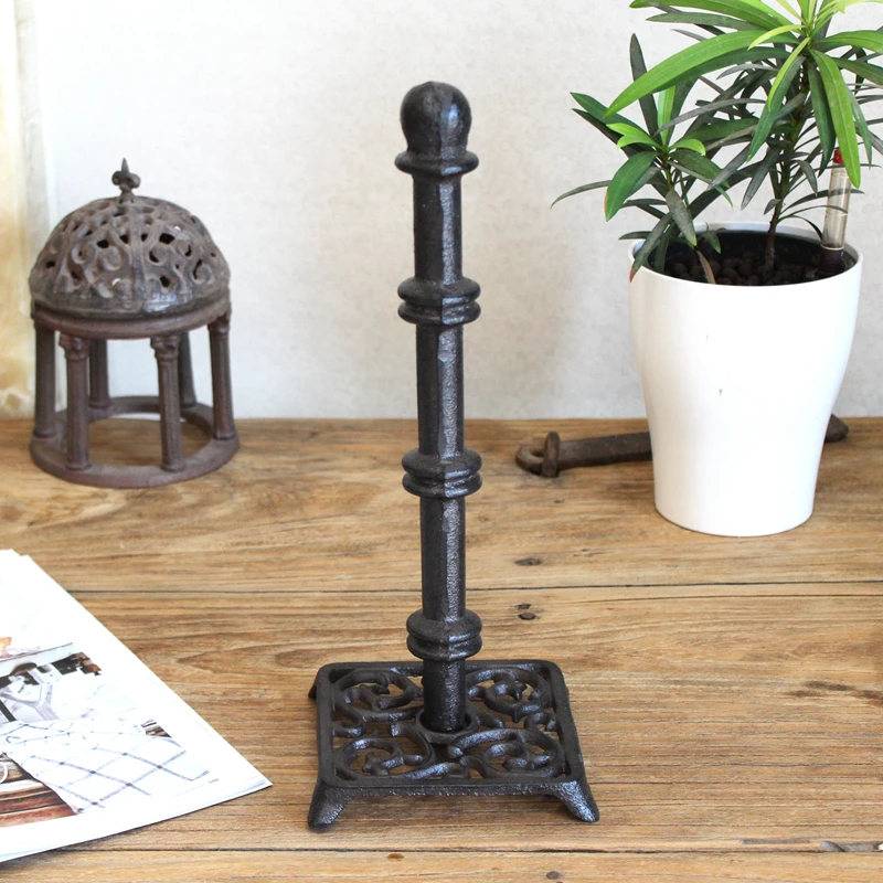 

European-style Seated Cast Iron Groceries Roll Paper Holder Kitchen Paper Towel Holder Creative Oil-absorbing Paper Towel Holder