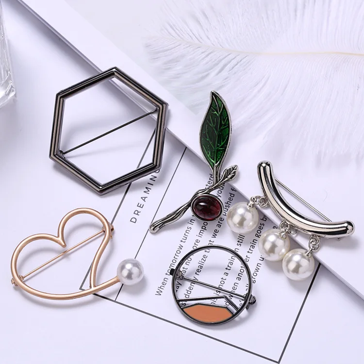 Я Remiel мода новый анти скольжения Pin простой жемчужная брошь прогулочная сердце