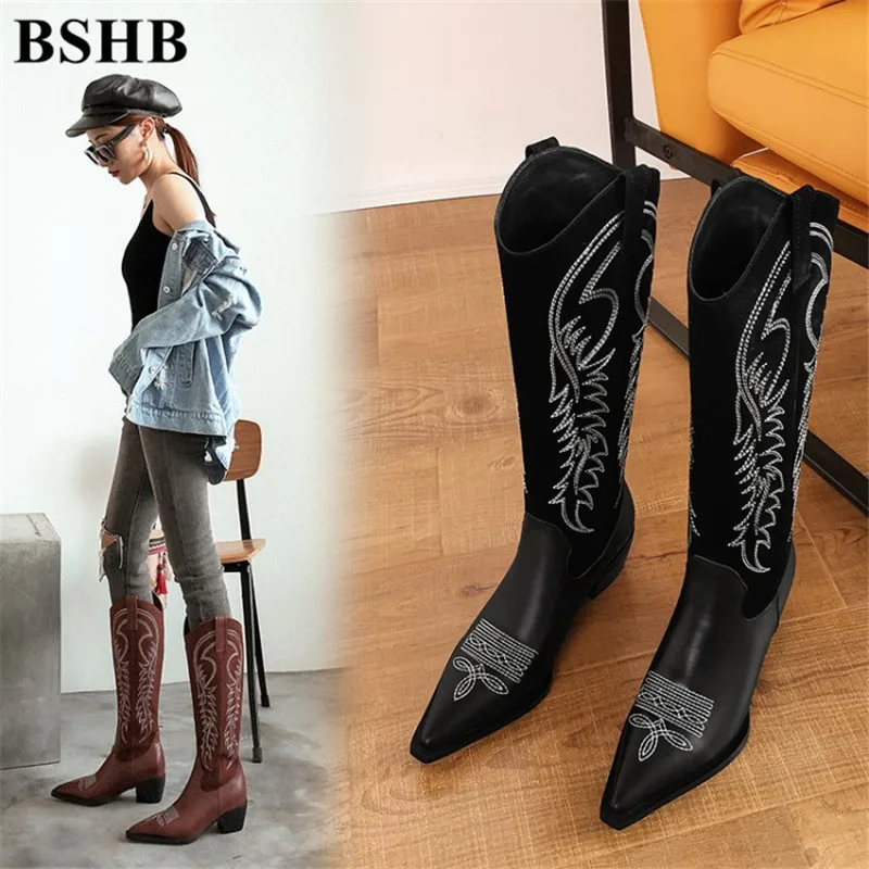 

BSHB Botas Femininas Pointed Toe Knee High Boots Square Heels Cool Riding Motorbike Shoes Women Punk Style Fretwork Shoes 2021