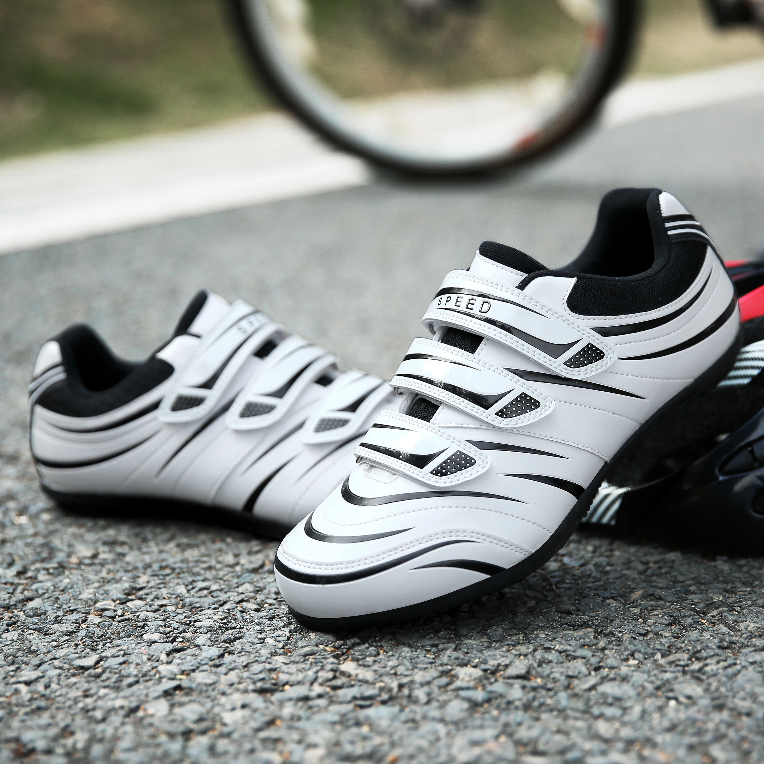 

MTB Cycling Shoes Men And Women's Professional Cycling Shoes Velcro Mountain Bike Shoes Zapatillas De Ciclismo Sapatilha Ciclis