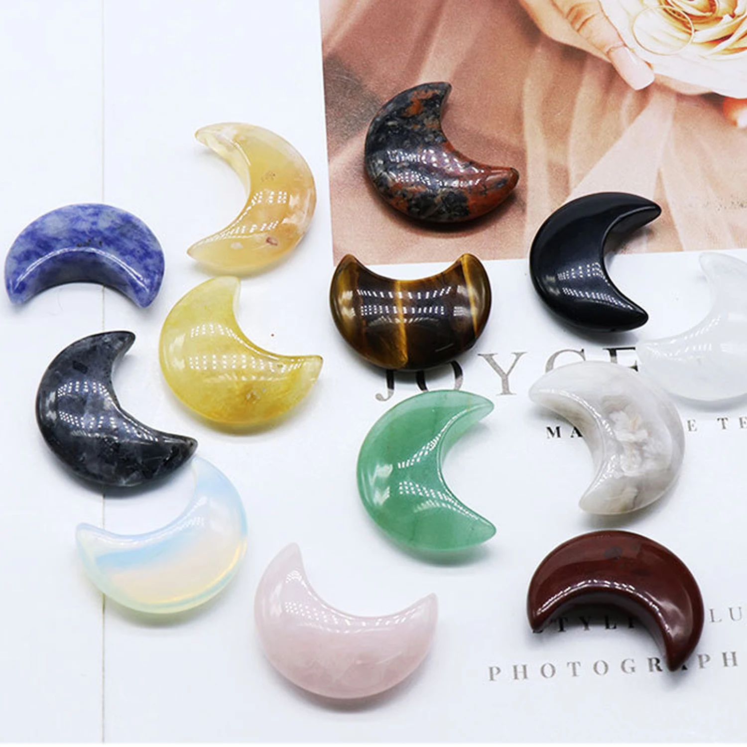 

1 шт. 30 мм дома резным декором мини Луна Статуя Талисман номер орнамент безделушка для исцеления с украшением в виде кристаллов ручной полир...