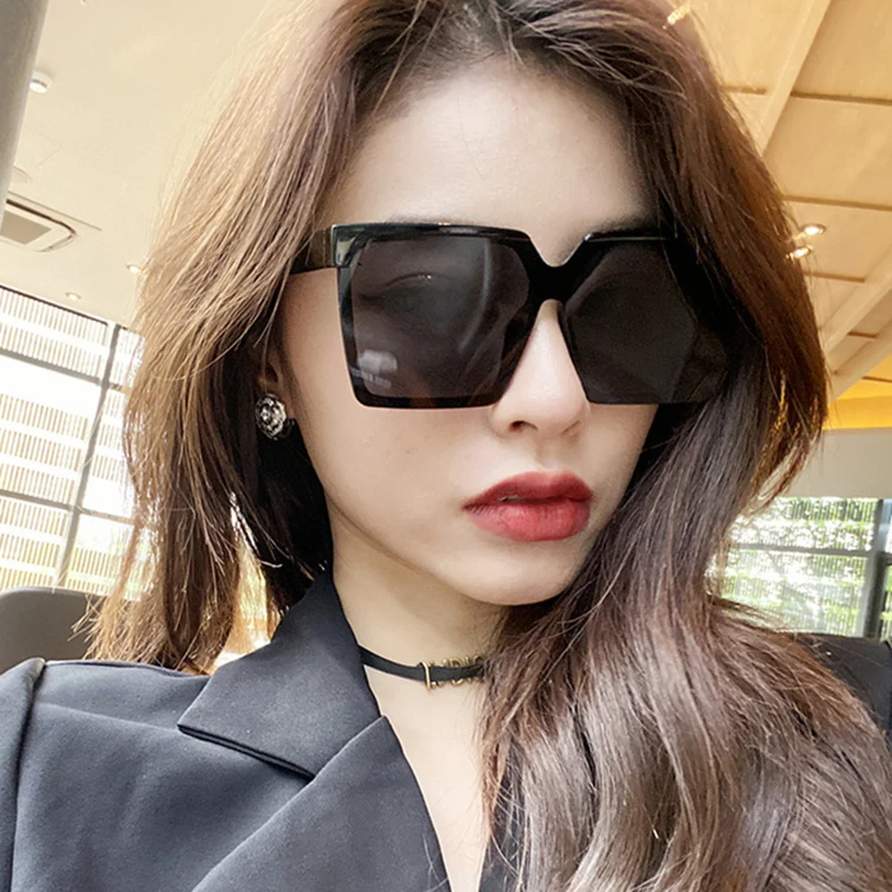 

Classic Tinted Color Lens Versatile Sunglasses Women Brand Design Personalized Square Eyewear One Piece Oversize Sun Glasses UV
