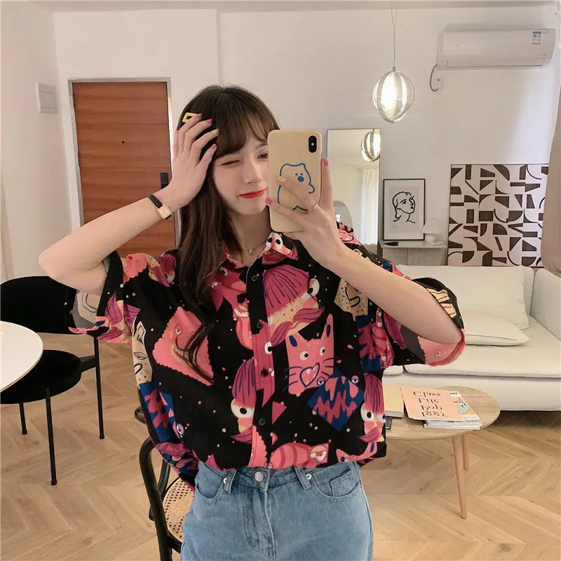 

Retro Hong Kong style shirt women's sense of design niche 2021 new summer short sleeve top with foreign style Floral Shirt