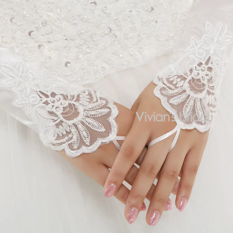 Vivian's Bridal Лидер продаж дешевые длинные белые/Красные кружевные свадебные перчатки без пальцев для свадебных аксессуаров WG22