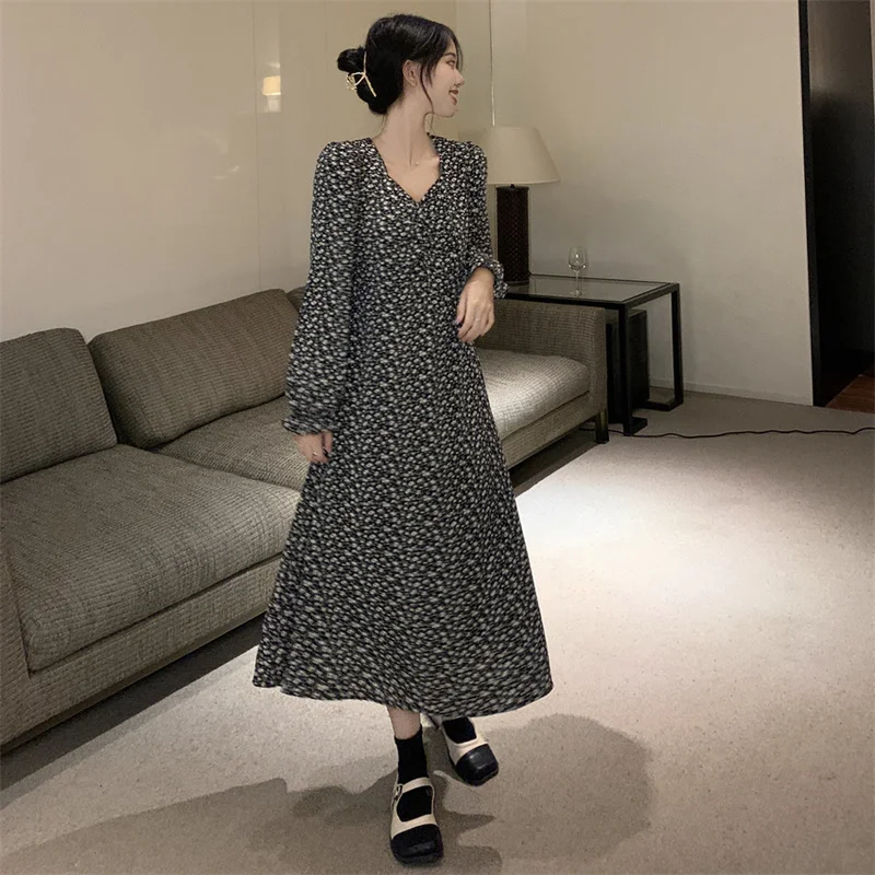 

Осеннее черное платье для первого влюбленного дрожа Real Shot 2021