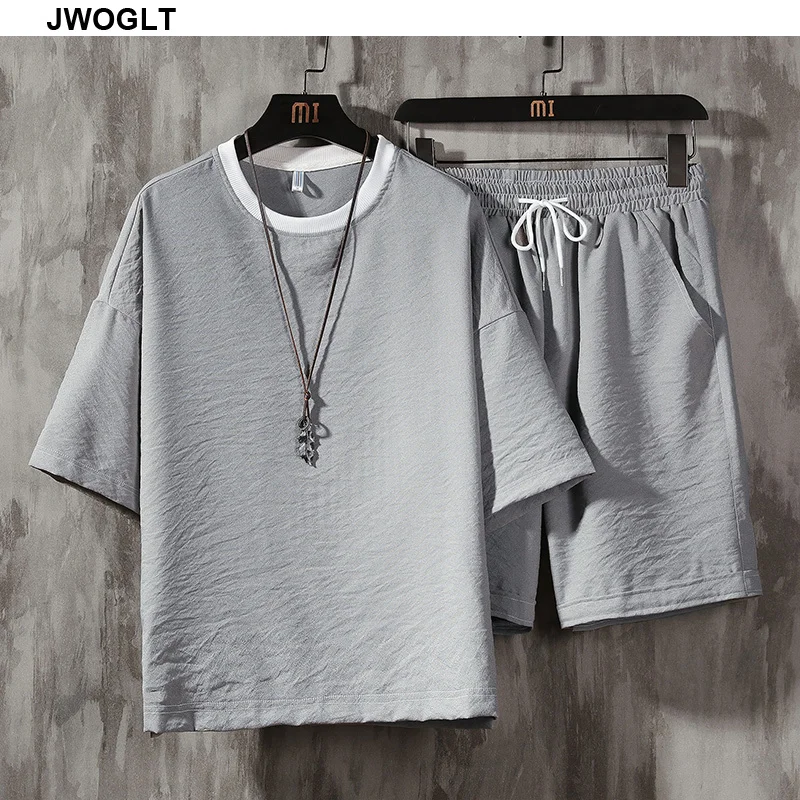 Мужской спортивный костюм из 2 предметов черная футболка с коротким рукавом и