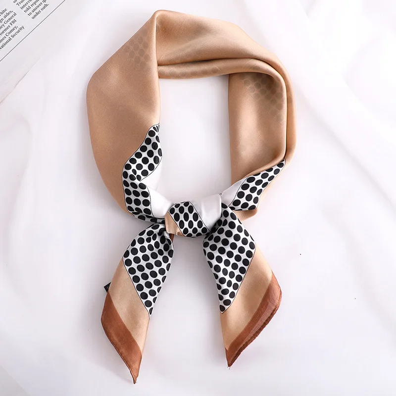 

2021 New Style Spring And summer Beach Printing Silk Headscarf Lady Fashion Sunscreen Square Shawl Women's Quality Silk Scarves