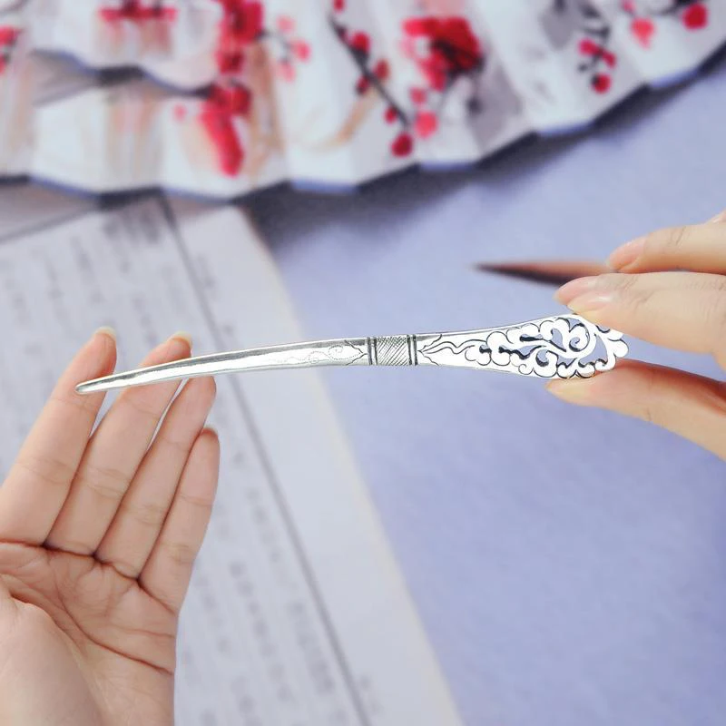

Original Dyed Black and Old Handmade Hollow Hairpin Headdress Hairpin Classical Elegant Charm Lady Silver Jewelry