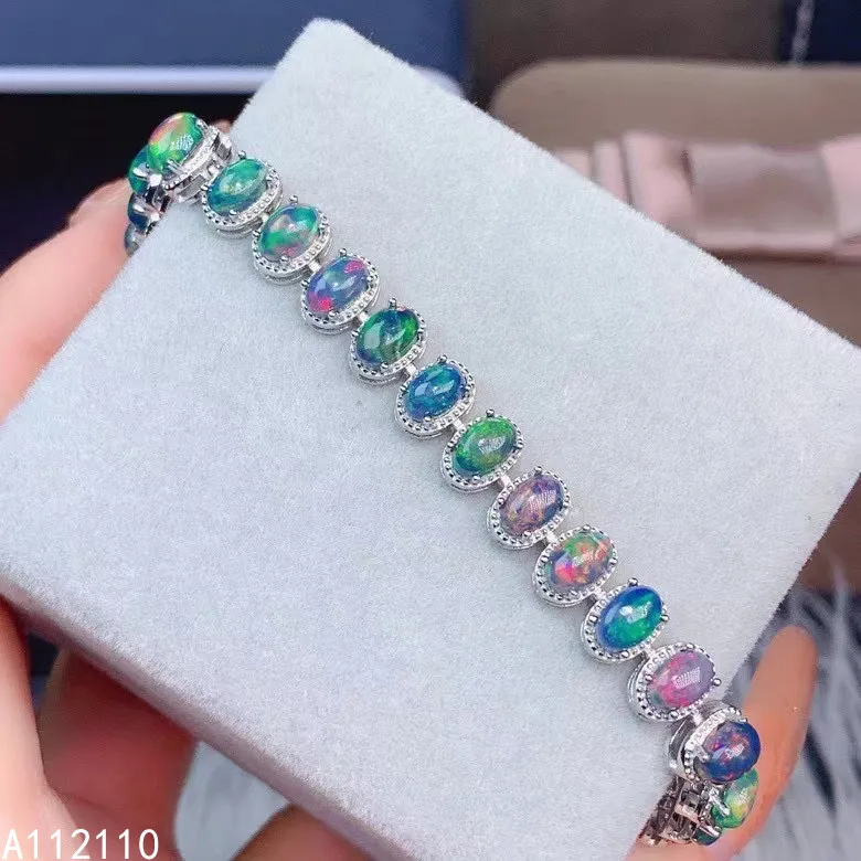 Женский овальный браслет из серебра 925 пробы с натуральным камнем