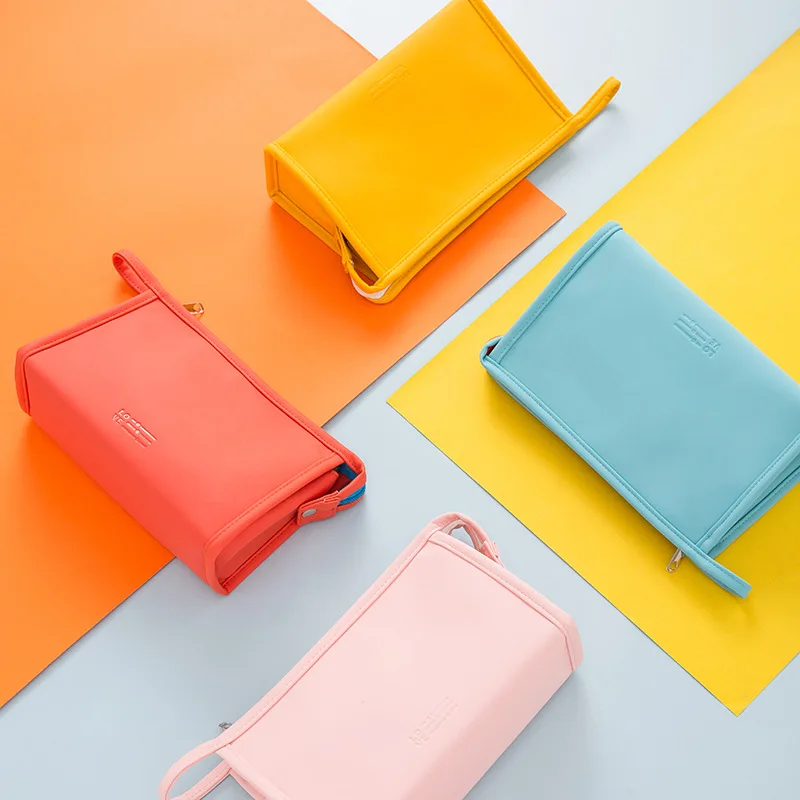 

Travel Makeup Bag for Women Portable Makeup Bag Organizer Waterproof and Durable Makeup Bag for Purse PU Leather for Women Girls
