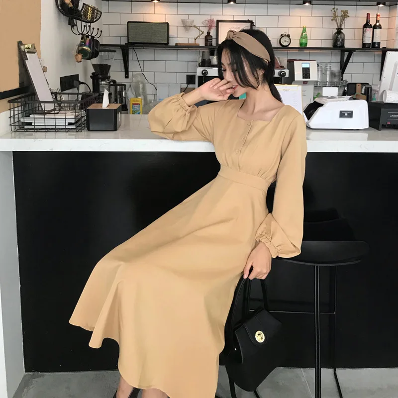 Осеннее платье средней длины Утягивающее талию и тонкое красное с длинными