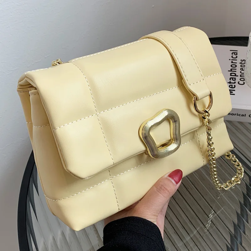 

Дизайнерские сумки через плечо с заклепками для женщин, модные маленькие стеганые сумки на плечо из искусственной кожи с цепочкой, дамские ...