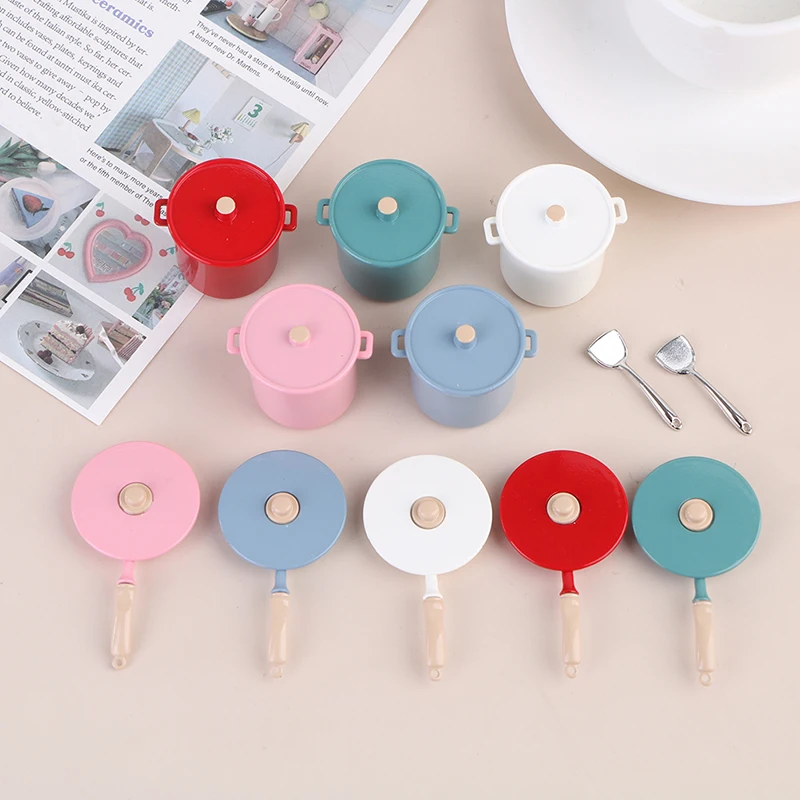 

1Pcs 1/12 Dollhouse Miniature Accessories Mini Soup Pot with Food Simulation Kitchenware Model Toys for Doll House Decor