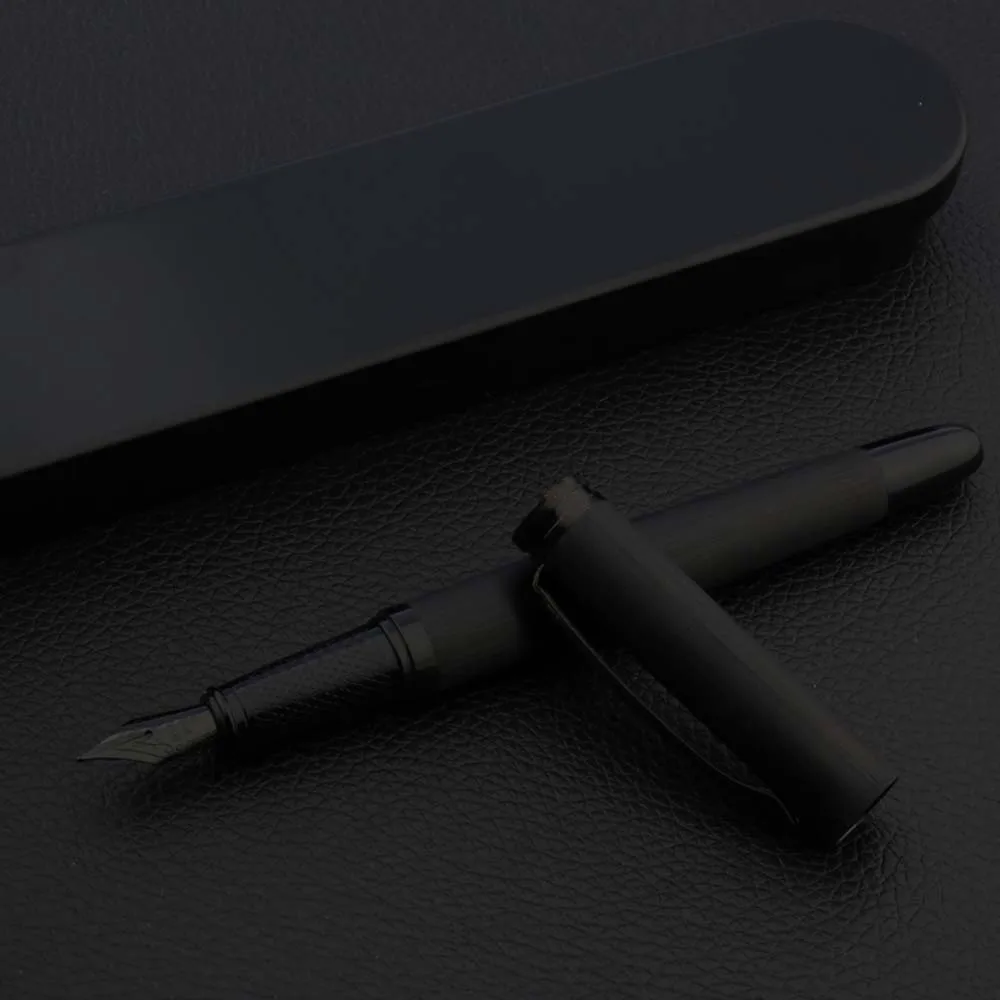 Перьевая ручка JL1996 с Черным Титановым наконечником в подарочной коробке |