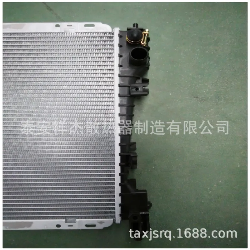 Радиатор для резервуара воды автомобильного радиатора Mercury Ford Mazda