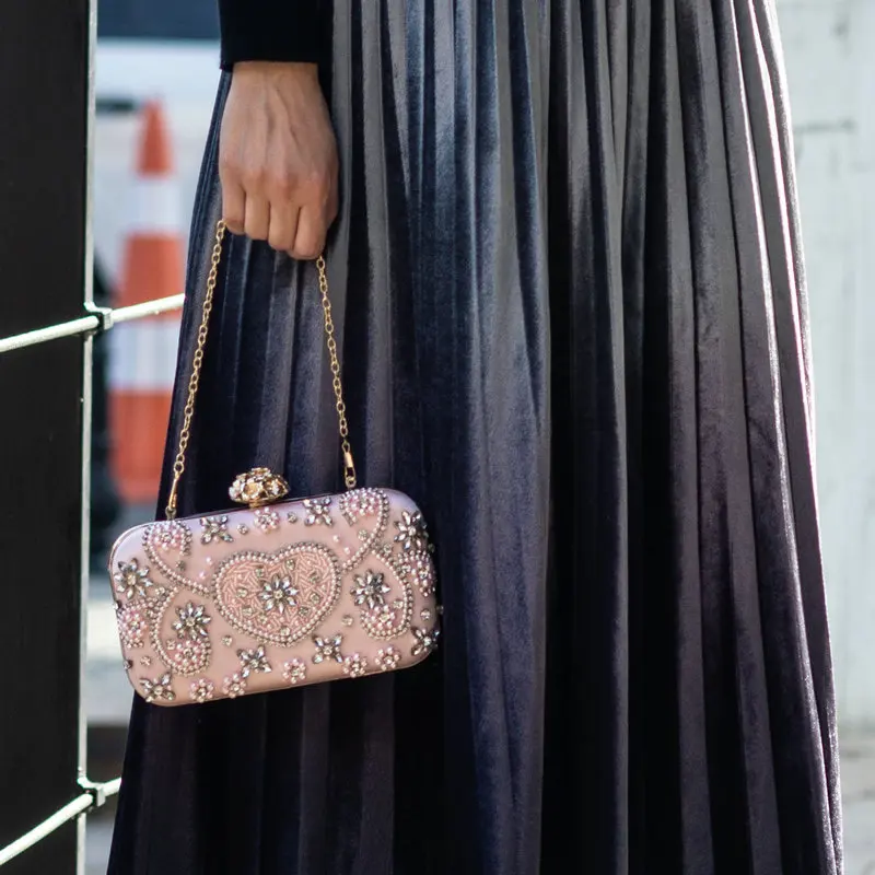 Женский клатч с бусинами Boutique De FGG Винтажный Розовый сердцем и цветами свадебные