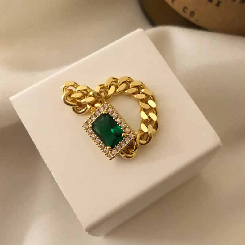 

Vintage Green Stone Crystal Gold Color Womens Rings for Lady Mother Gifts Trendy Elegant Minimalist Chain Luxury Party Jewelry
