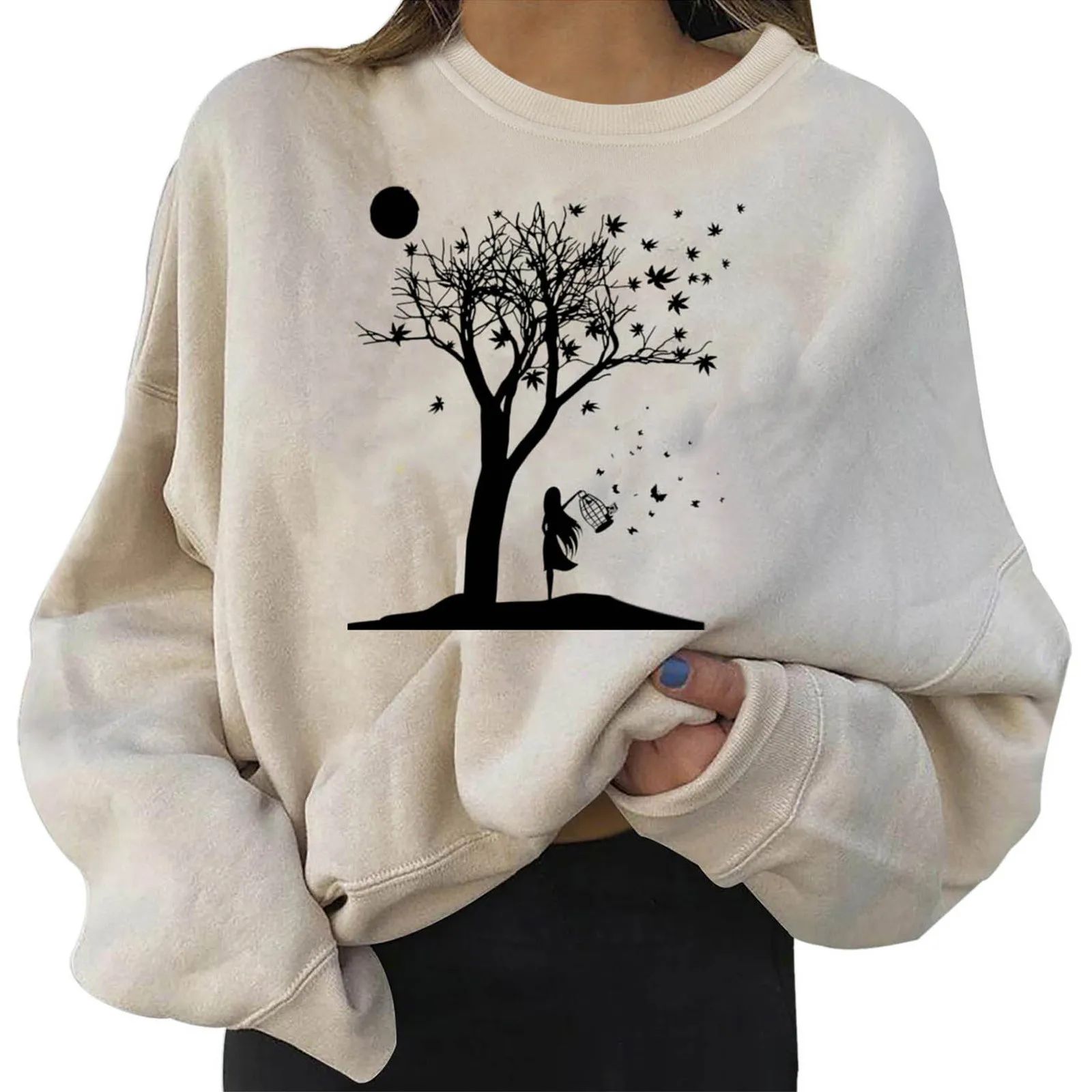 

Худи женское с круглым вырезом и принтом рождественской елки