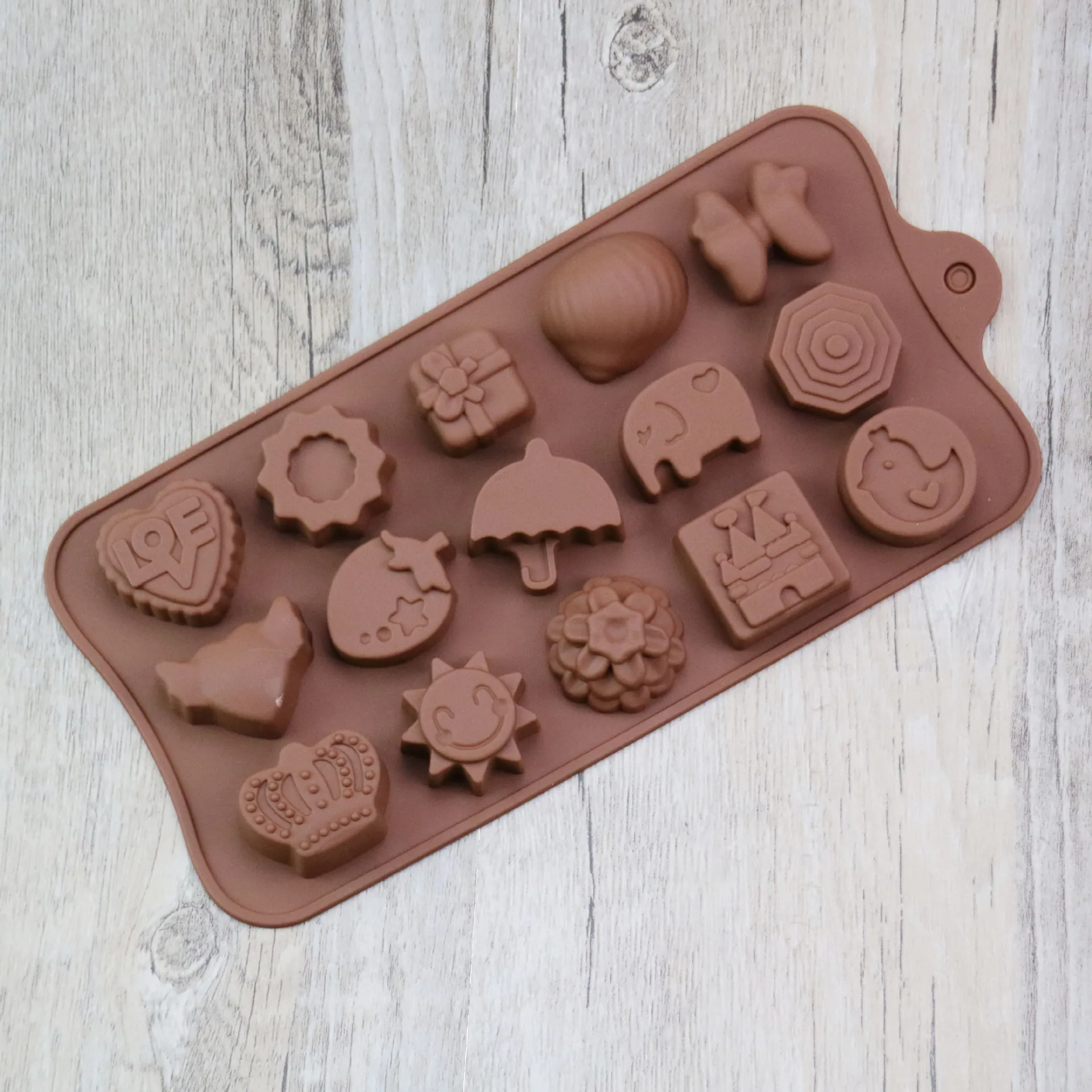 

New Silicone Chocolate Mold 3D Shapes Fun Baking Tools For Jelly Candy Numbers Fruit Cake Kitchen Gadgets DIY Homemade