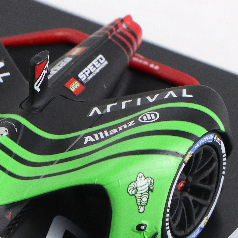 1:43 Масштаб ROBORACE ALLIANZ робот на борту металлическая литая модель автомобиля для