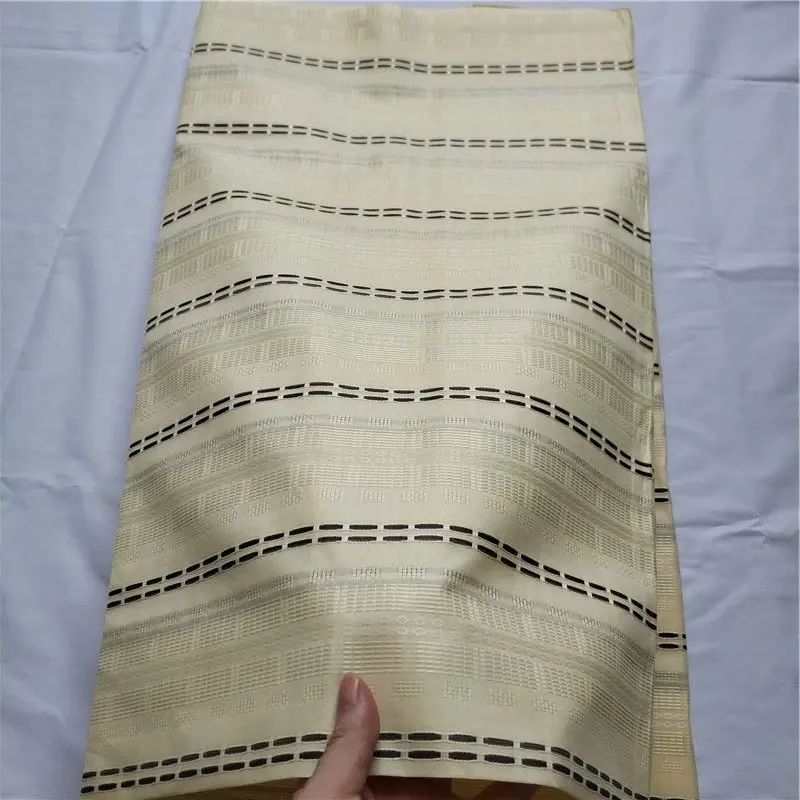 

White African Atiku Fabric For Men Bazin Riche Getzner Brocade 2021 Tissue Dentelle Jacquard Material High Quality Basin 5 Yards