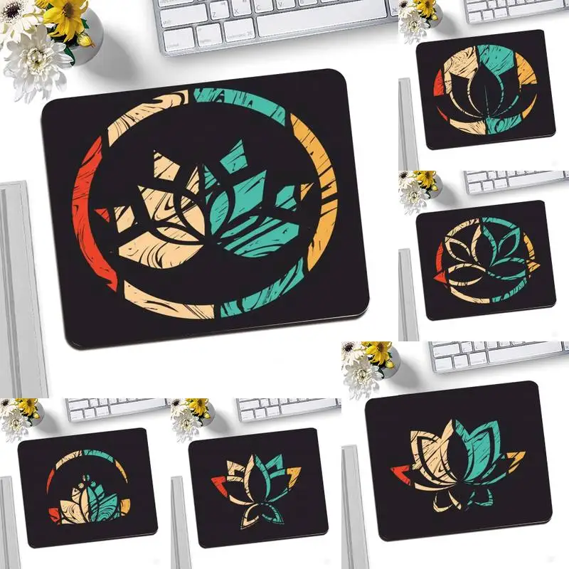 

YNDFCNB Lotus Painting Art Laptop Gaming Mice Mousepad Desktop Mousepad Gaming Small Mouse Pad 25X20CM Keyboard Mat