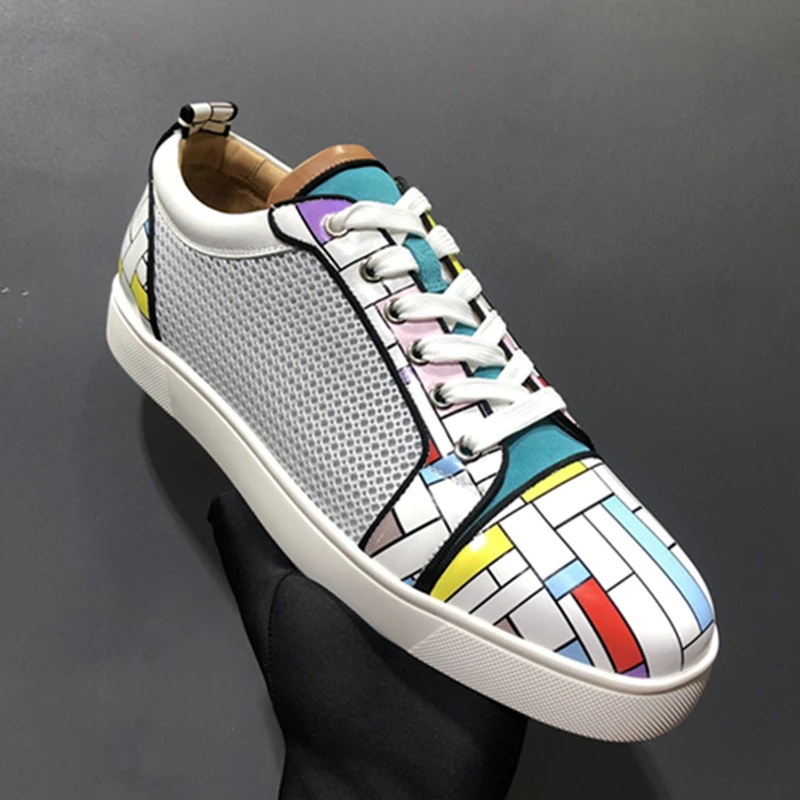 

Кроссовки мужские с низким верхом, модельные повседневные лоферы, без заклепок, красные, белые, с граффити, на шнуровке, обувь для тренировок