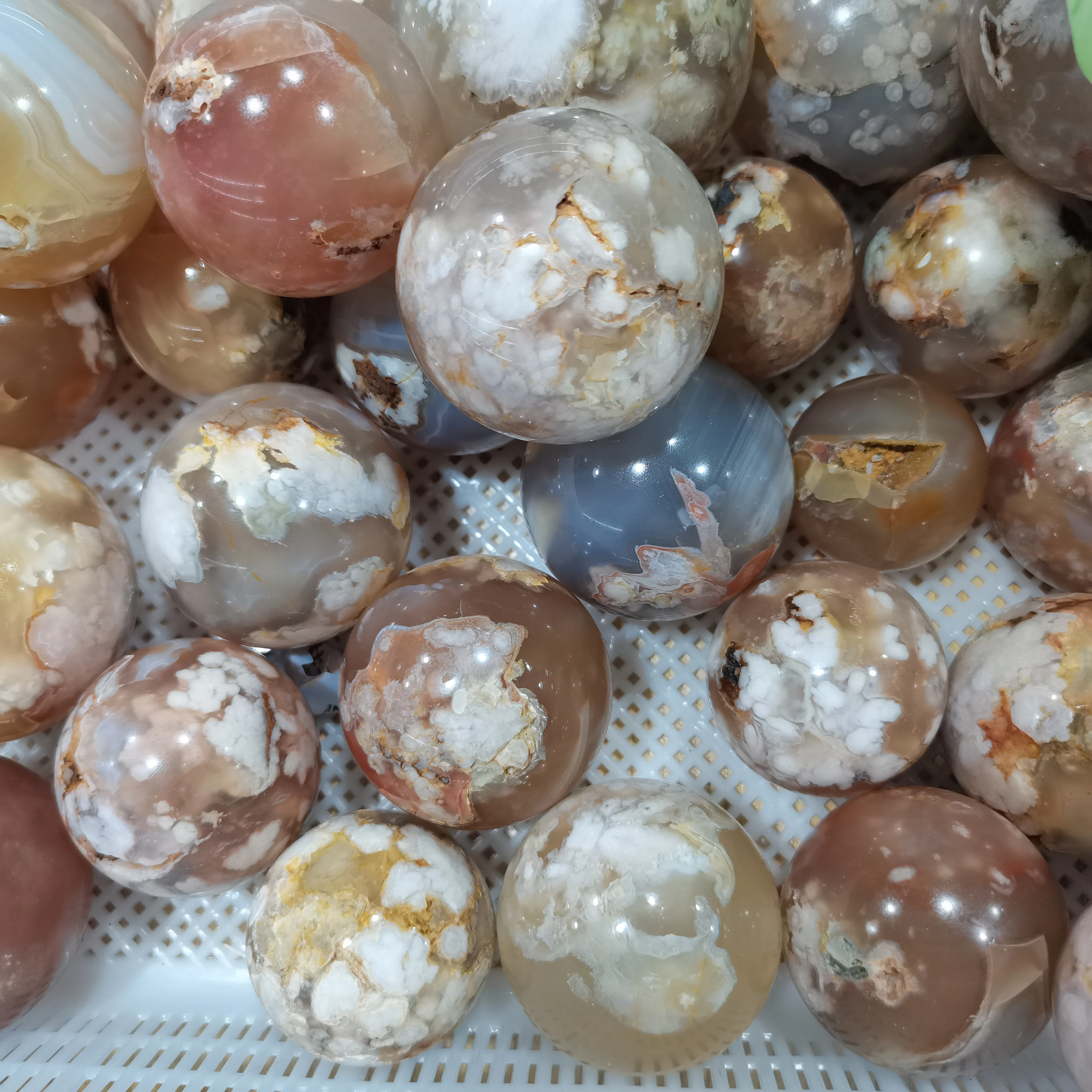 

1pcs Natural Sakura Cherry Agate Quartz Crystal Quartz Crystal Sphere Ball Healing Decor Gifts Natural Minerals