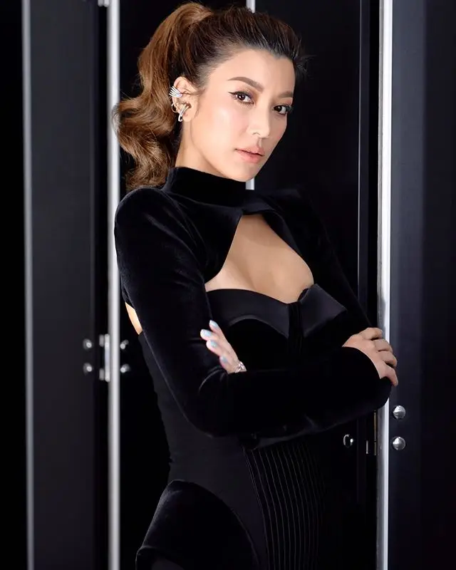 

Elegant high quality sexy women black turtleneck long sleeve Skinny Dress Women Winter Streetwear High Waist Evening Vestidos