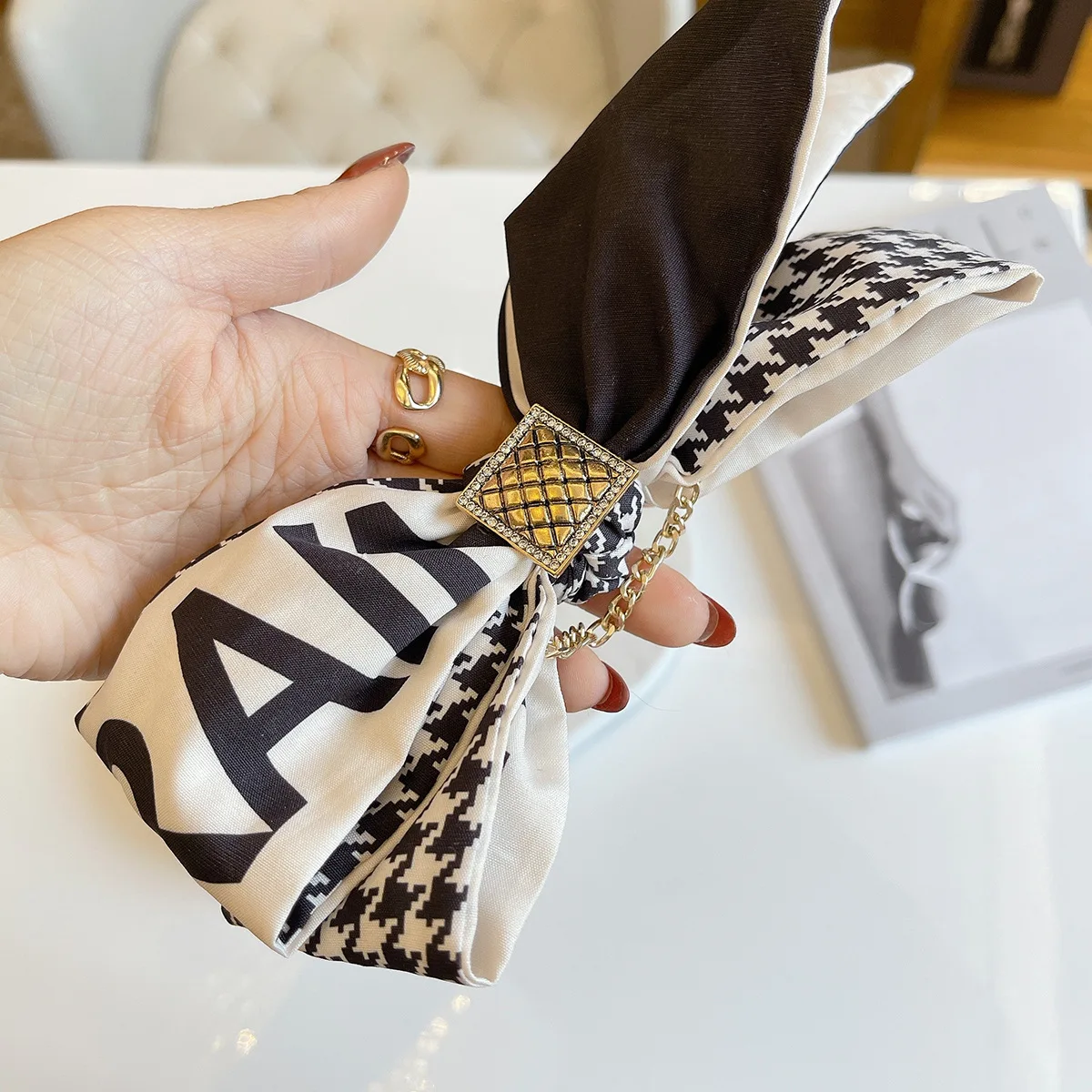 Корейские заколки для волос в клетку с бантом и лентой металлической цепочкой