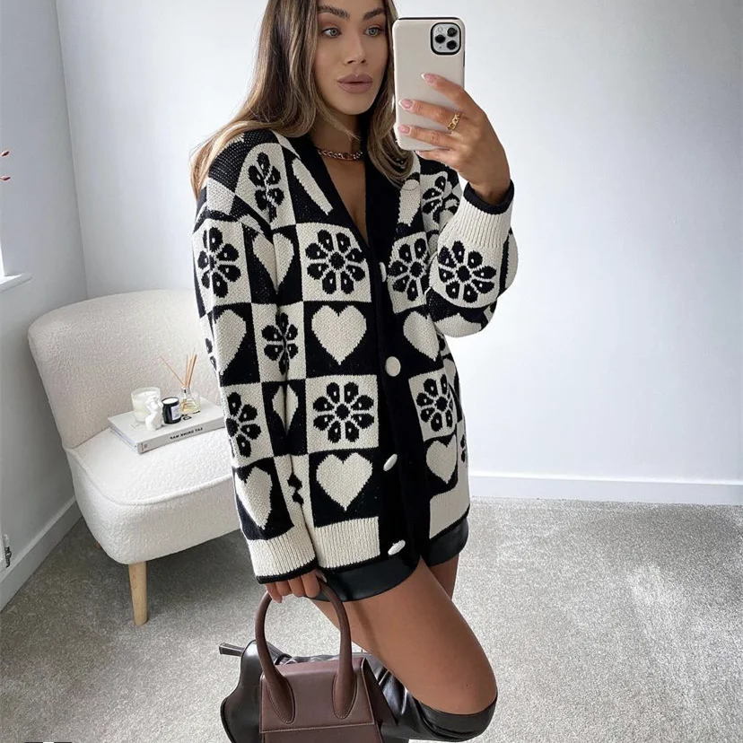 

Woman Casual Black Oversized Long Sleeve Kintted Cardigans 2021 Autumn Chic Female Loose V Neck Knitwear Ladies Soft Cardigan