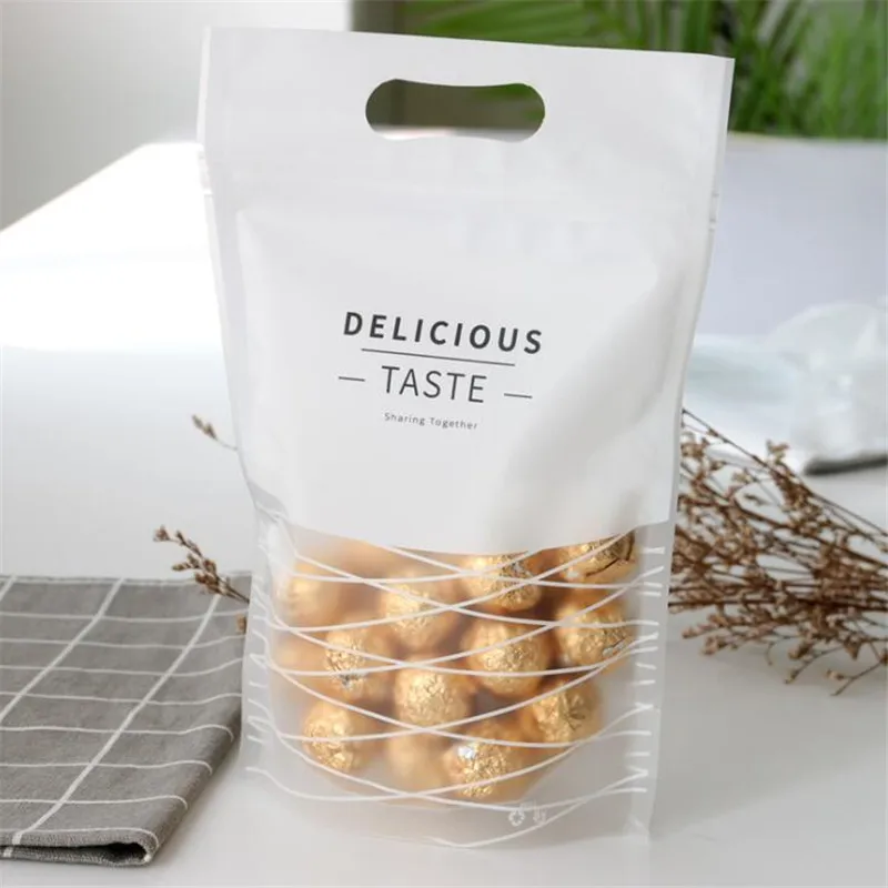 

100Pcs/Lot Zip Lock Plastic Bags Stand Up Bag Baking Tools For Cakes Hang Hole Packaging Present Candy Chocolate Christmas Pouch
