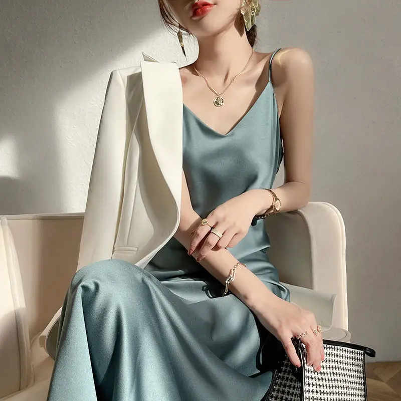 

Dresses Summer Woman 2021 Elegant Spaghetti Satin Party Long Dress Soft Smooth V Neck Luxury Shiny Sundress Women's Dresses