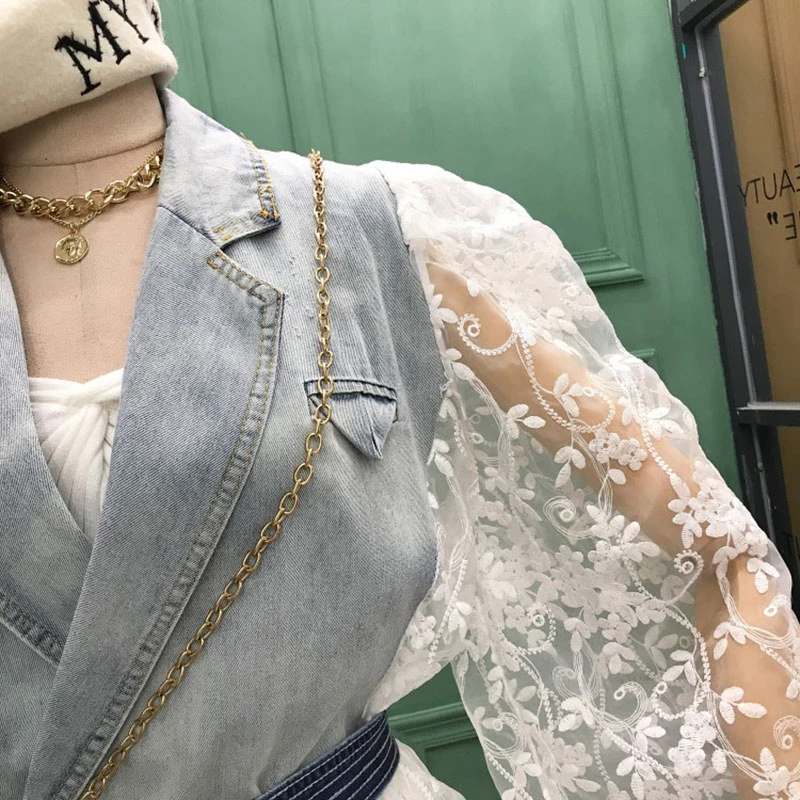 Женская джинсовая куртка с длинным рукавом свободная отложным воротником и