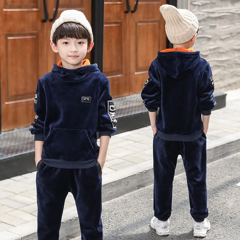 Детская спортивная одежда для мальчиков с высококачественными материалами и