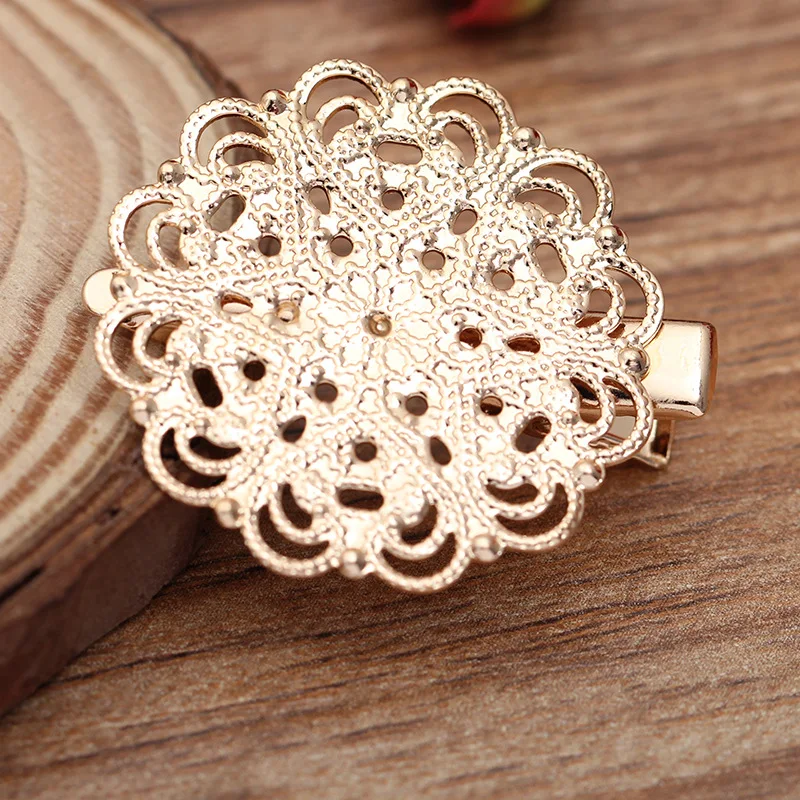 Булавки для волос "Цветочный круг винтажной филлигранный дизайн" 30 мм, металлический зажим крокодильчик с зубчиками, мультицветный.