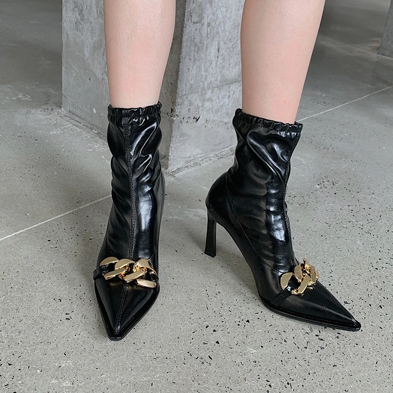 

Women's Shoes