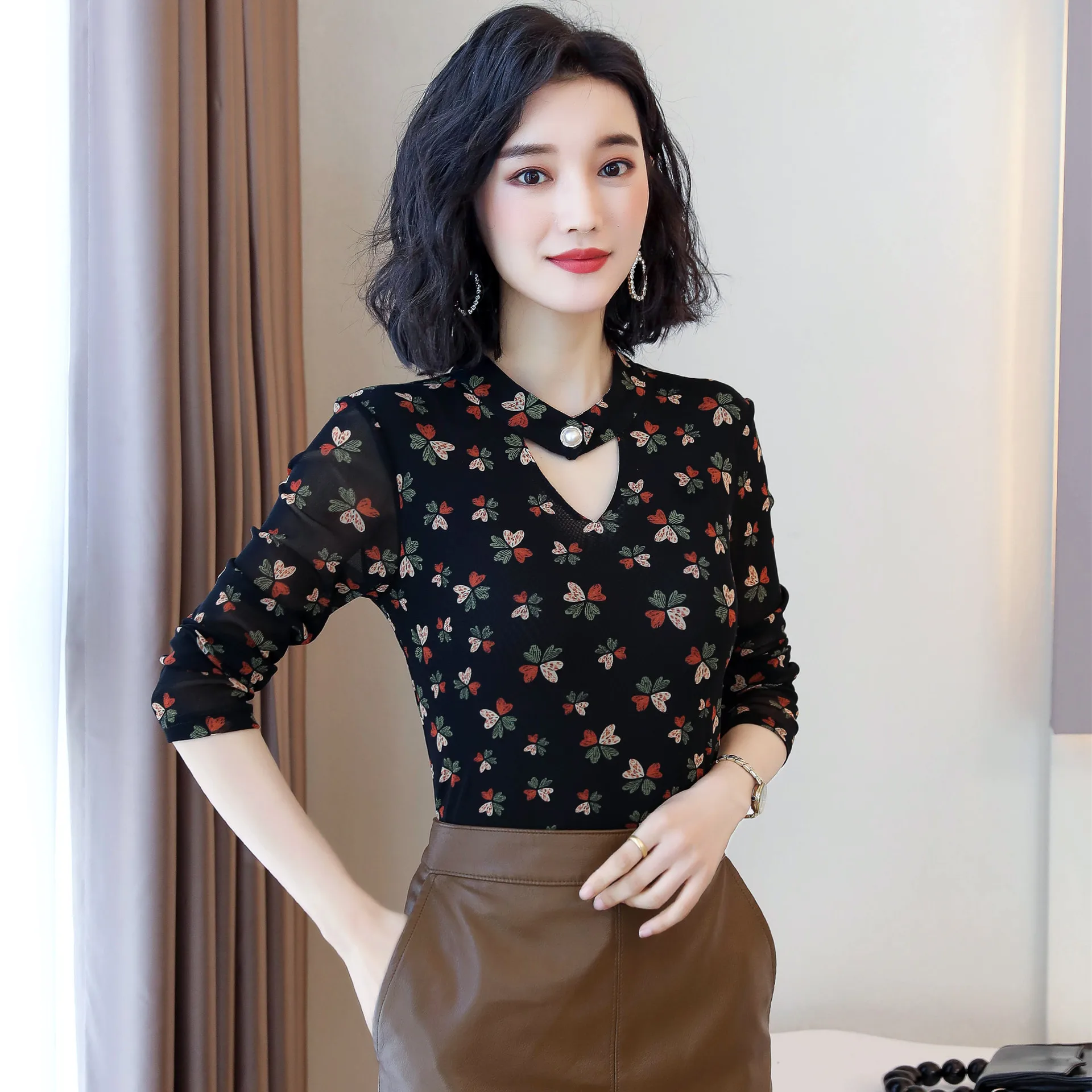 

Новинка 2021, женские сетчатые рубашки с принтом, женская модная блузка с V-образным вырезом и длинными рукавами, топы