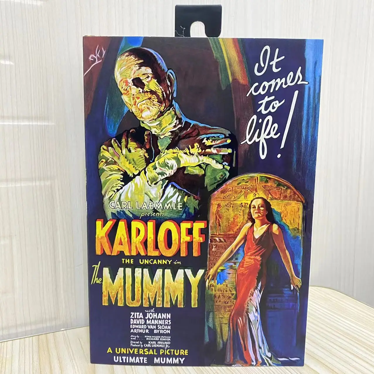 NECA 04811 Mummy Globe Monster Deluxe edition 7 inch action figure collection | Action Figures