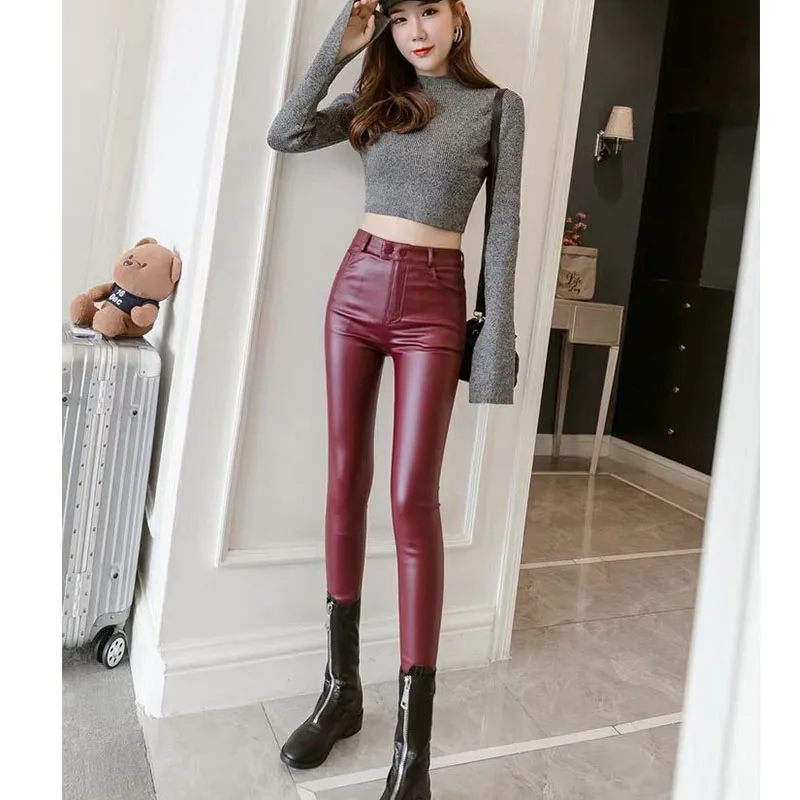 Женские кожаные брюки с высокой талией осенне-зимние черные бархатные