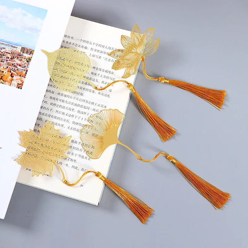 

Vintage Chinese Style Bookmark Metal Hollow Maple Leaf Tassel Apricot Leaf Decor Book Note Decoration Stationery School Gifts
